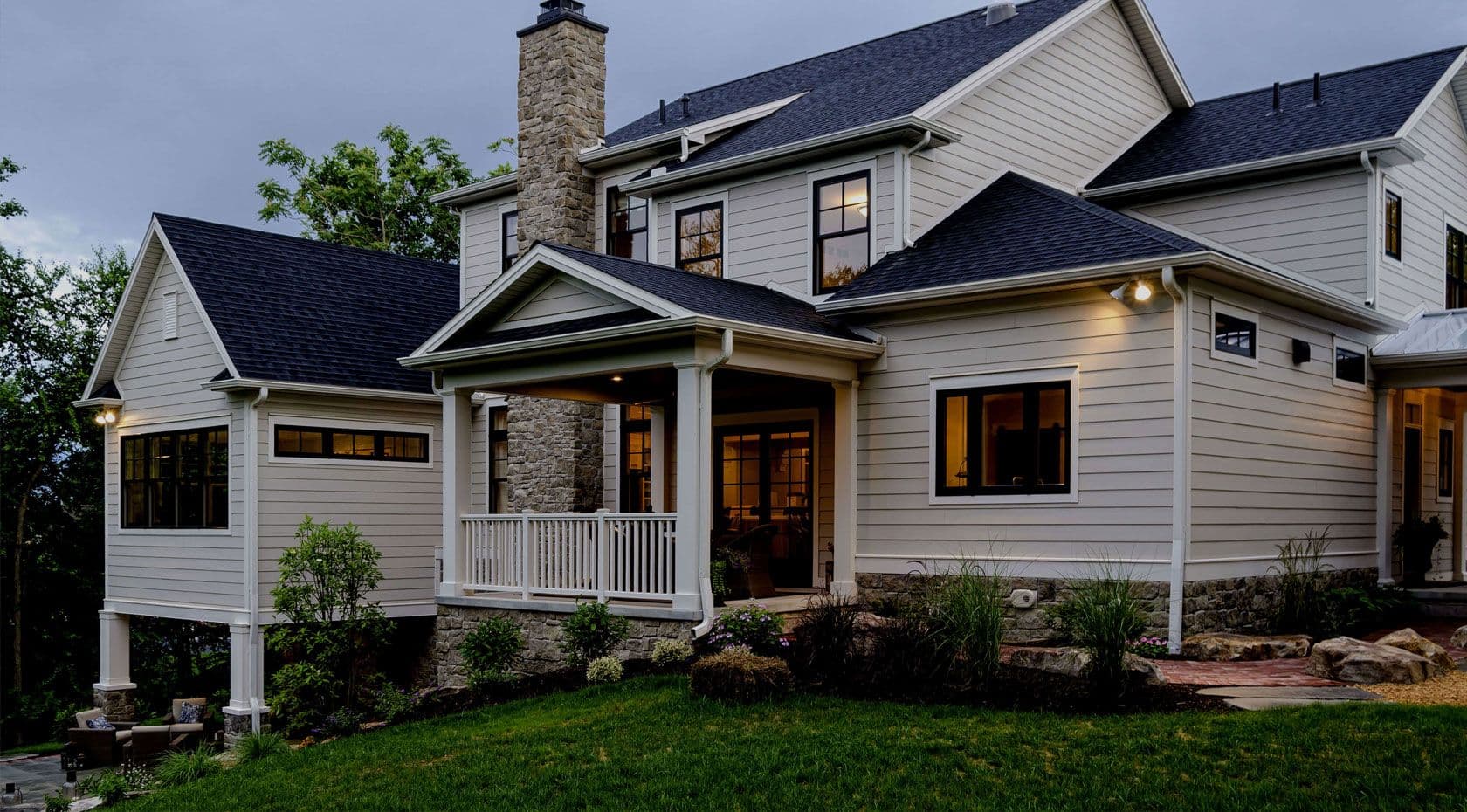 beaded-seam-siding-hero-image.jpg