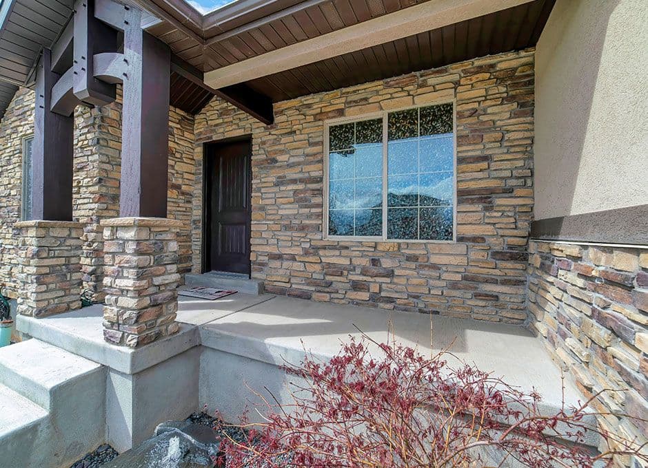 what-is-stone-veneer-siding-img.jpg